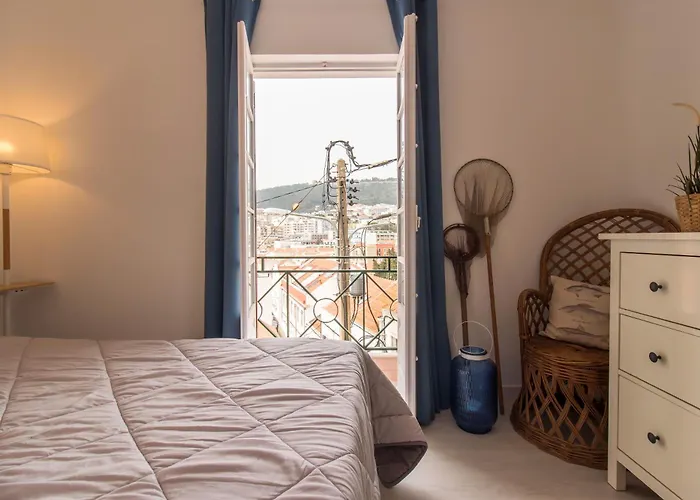 Appartamento And Mountain Sesimbra